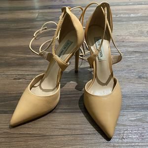Steve‎ Madden sz 7M tan strap up stilletto heels
